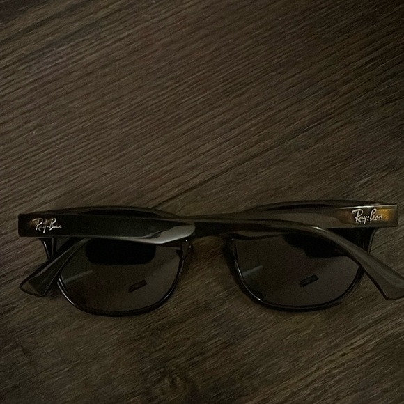 Ray ban sunglasses - Picture 3 of 3